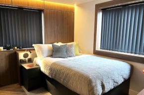 Unwind in Style, One-Bedroom Haven 4C Close to DMU